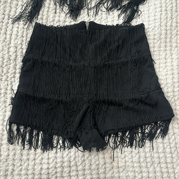 BLACK FRINGE FESTIVAL OUTFIT PRETTYLITTLETHING - Picture 2 of 5